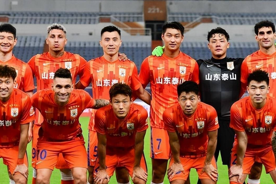 关于山东鲁能主场击败上海上港，保持不败纪录的信息