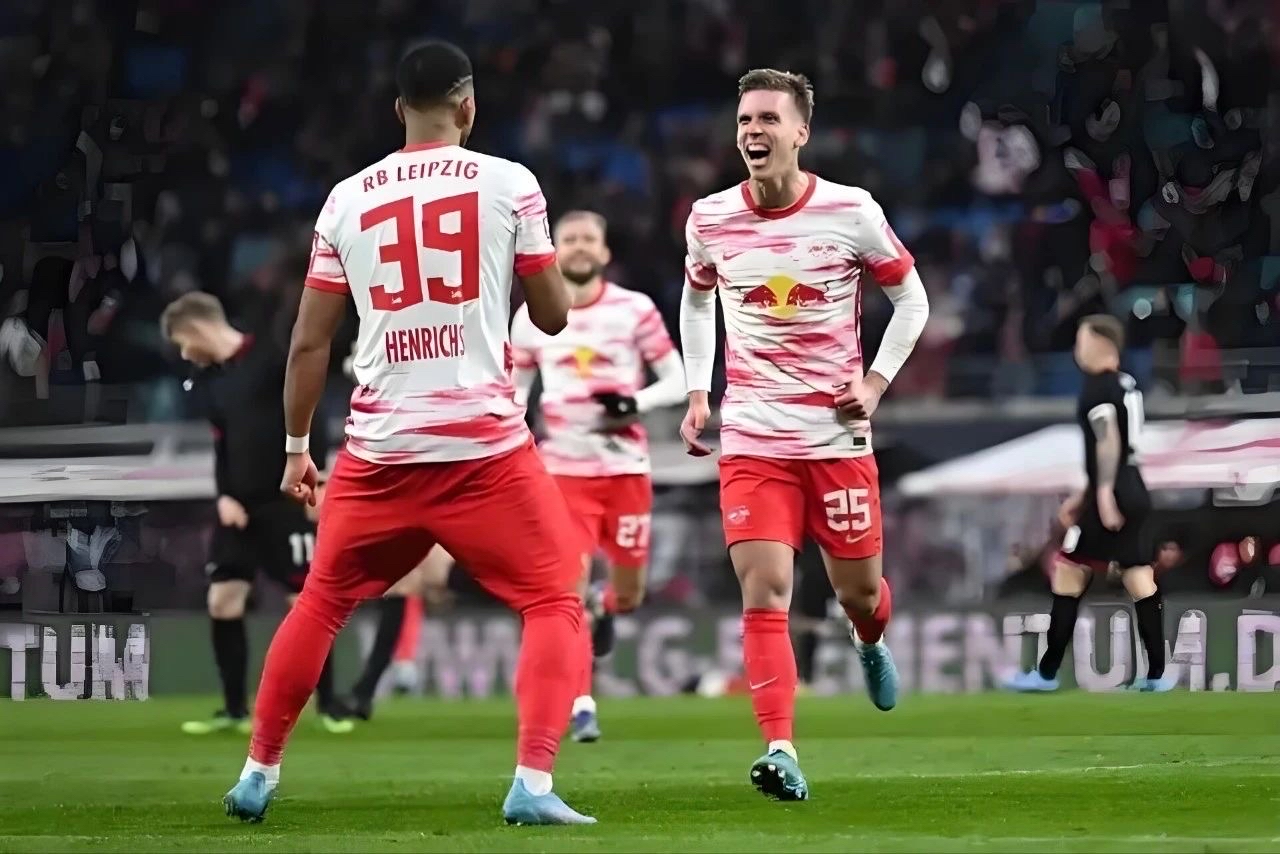 关于莱比锡红牛陨落，德甲前途雾里看花的信息